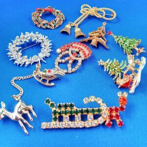 Vintage Christmas holiday pins assorted lot
